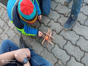 Das Feuer brennt